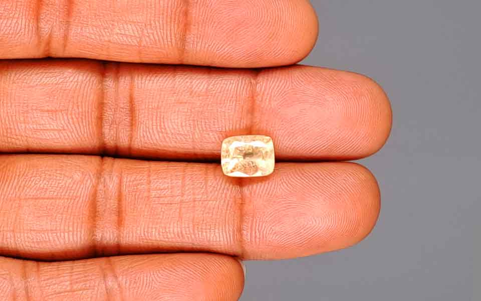 Yellow Sapphire - 3.55 Carats