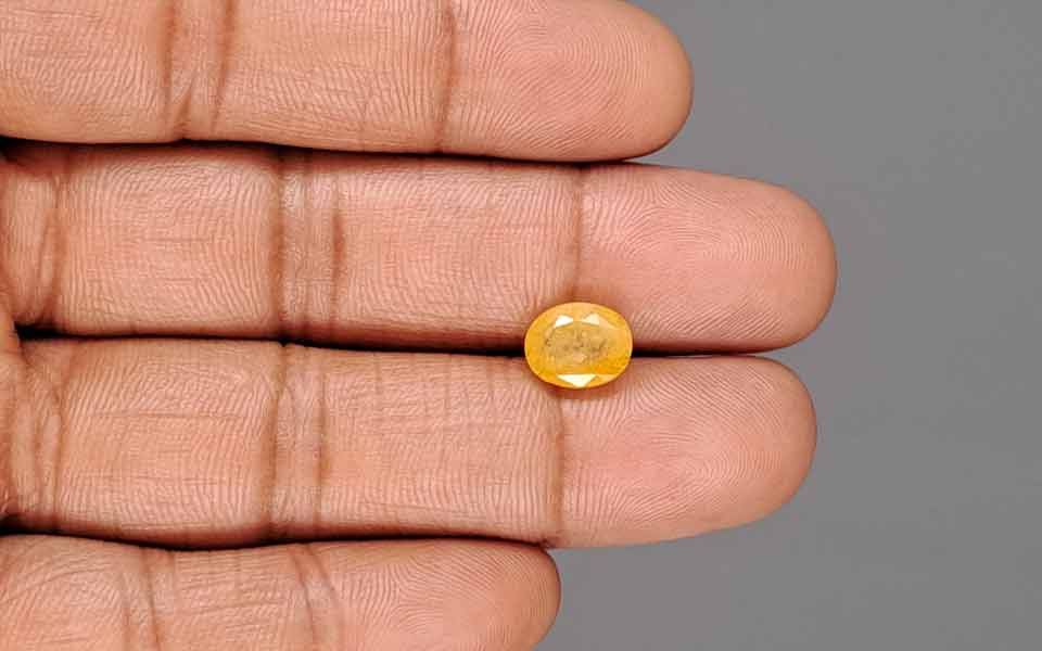 Yellow Sapphire - 3.56 Carats
