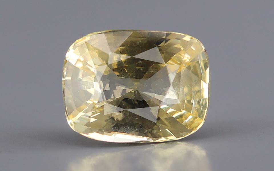 Yellow Sapphire - 3.64 Carats