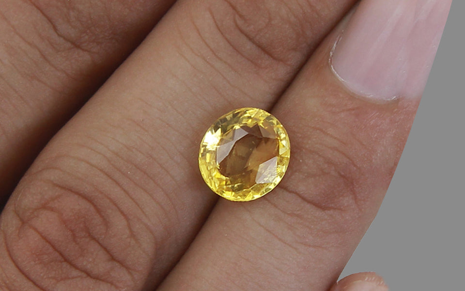 Ceylon Yellow Sapphire - 3.70 Carat Rare Quality CYS-3545