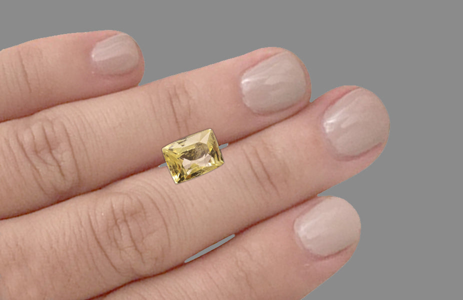 Yellow Sapphire - 3.74 Carats