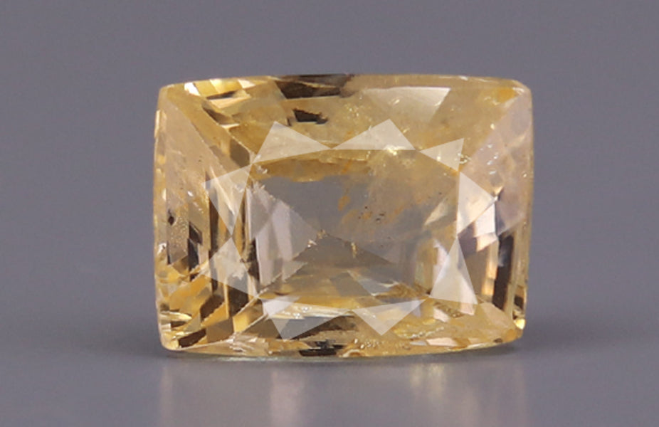 Yellow Sapphire - 3.74 Carats