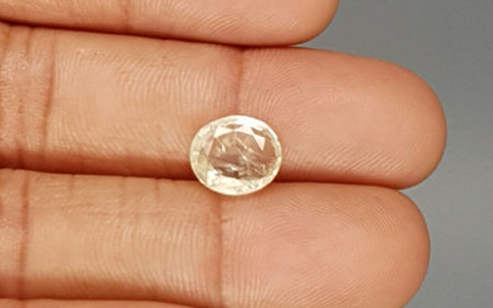 Yellow Sapphire - 3.76 Carats