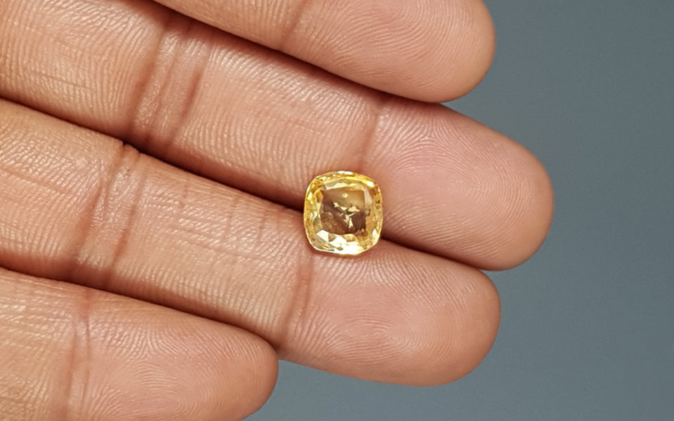 Ceylon Yellow Sapphire - 4.02 Carat Limited Quality CYS-3916