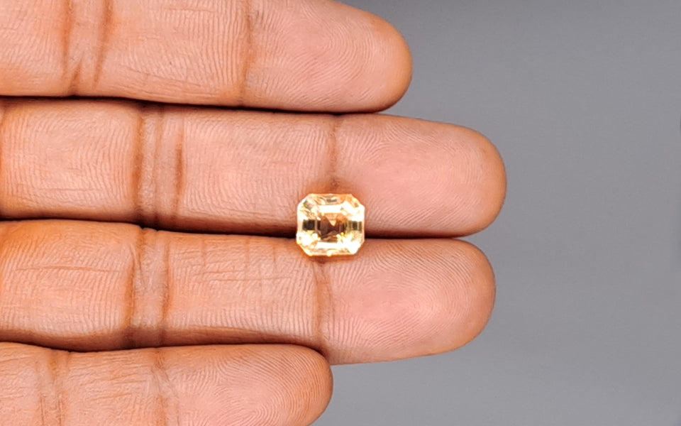 Yellow Sapphire - 4.04 Carats