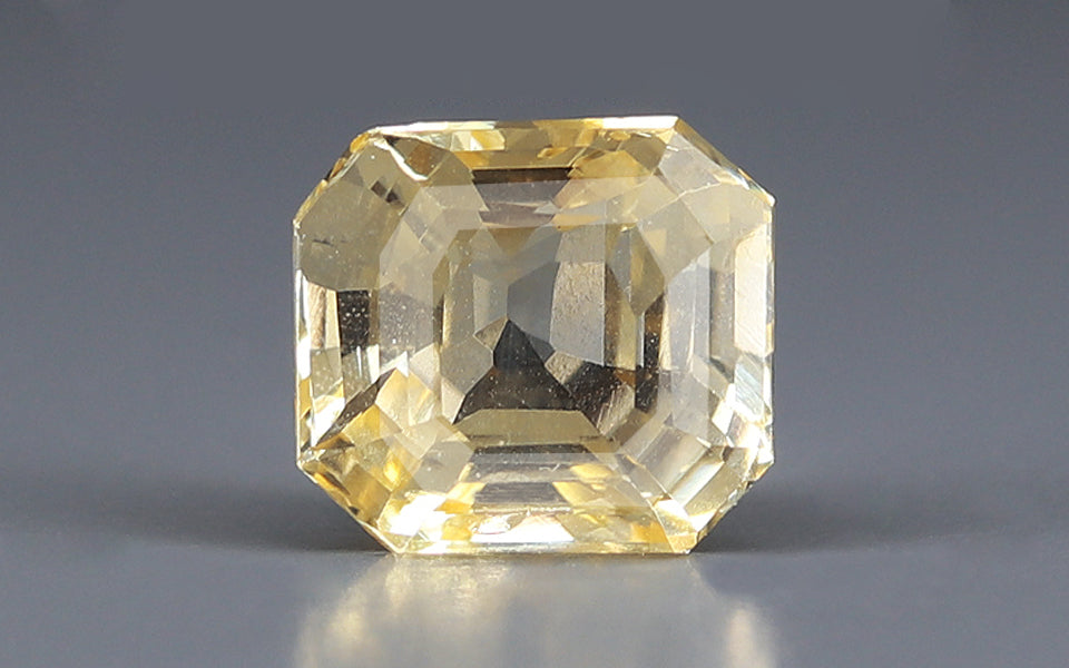 Yellow Sapphire - 4.04 Carats