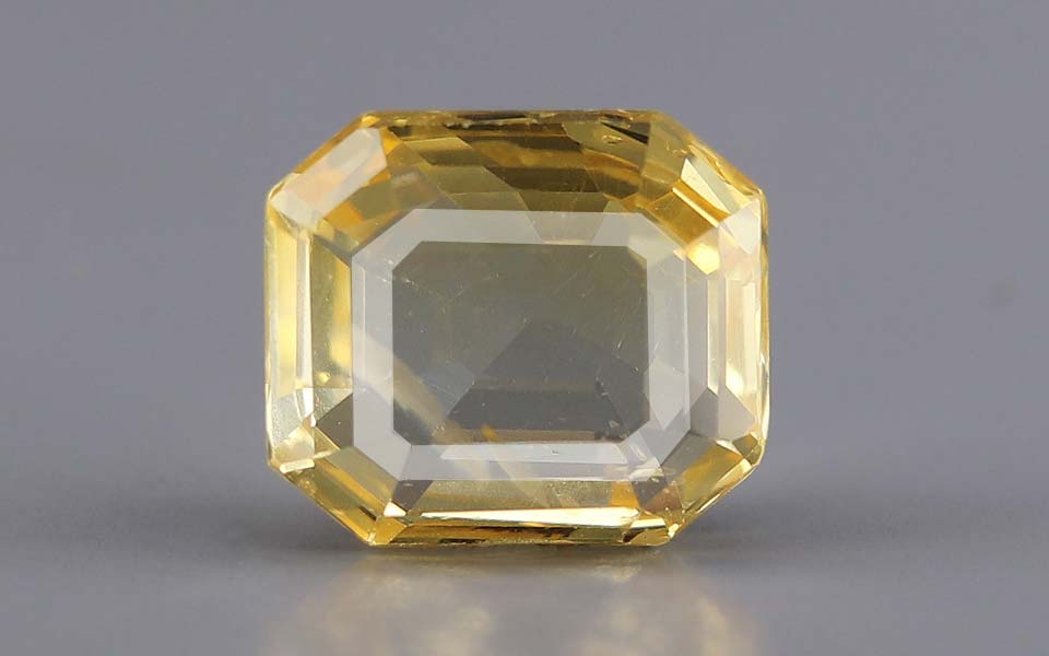 Yellow Sapphire - 4.05 Carats
