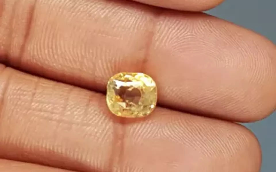 Yellow Sapphire - 4.13 Carats