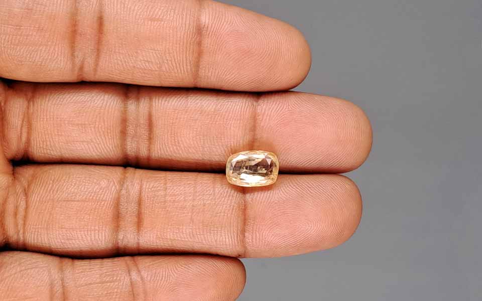 Ceylon Yellow Sapphire - 4.26 Carat Limited Quality CYS-4056