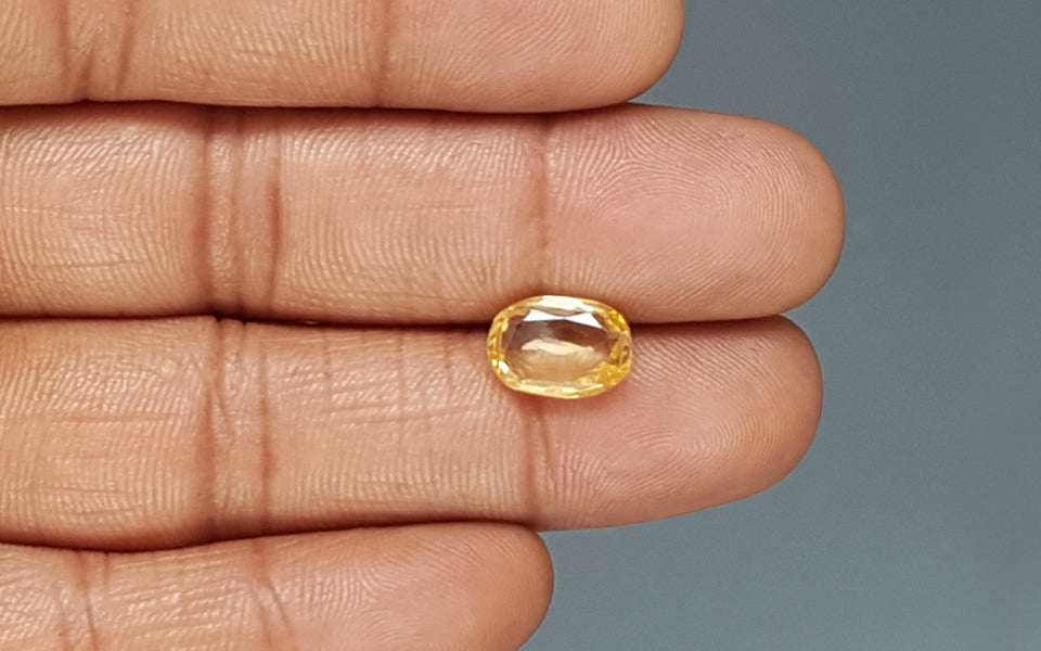 Ceylon Yellow Sapphire - 4.35 Carat Limited Quality CYS-3911