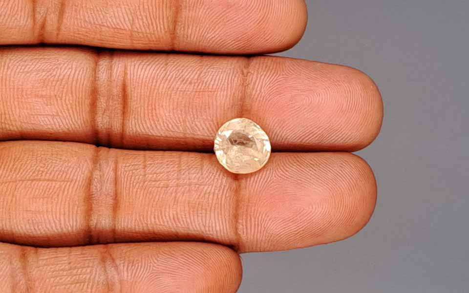 Yellow Sapphire - 4.57 Carats