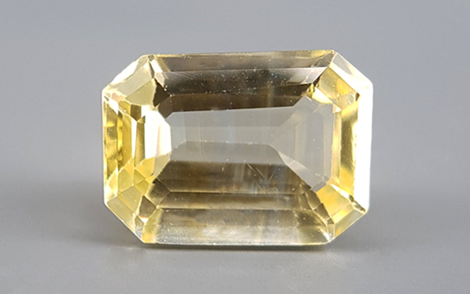 Yellow Sapphire - 4.64 Carats