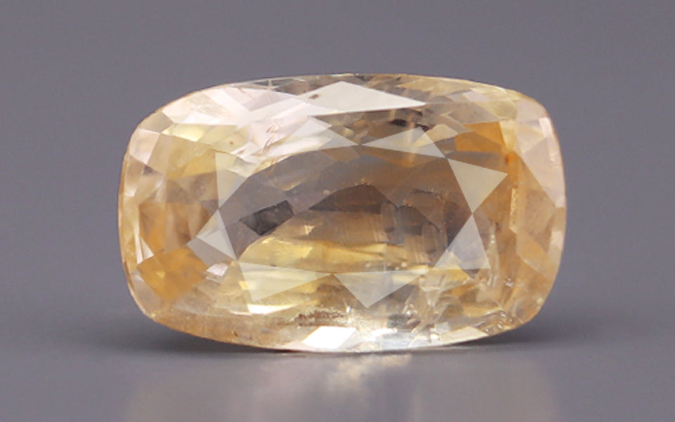 Yellow Sapphire - 4.86 Carats