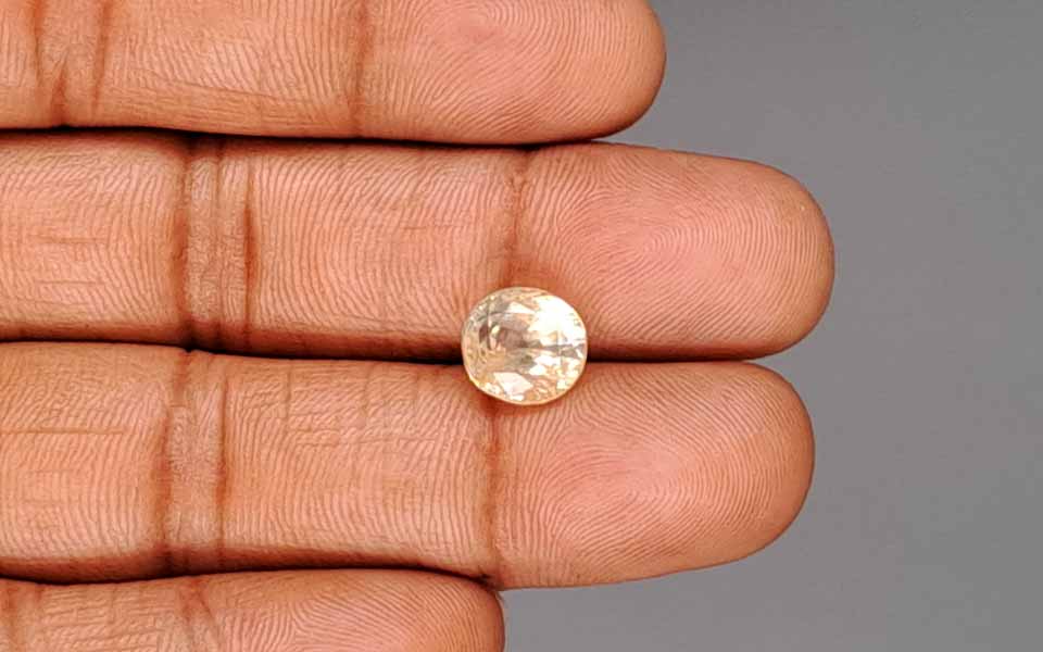 Yellow Sapphire - 4.96 Carats