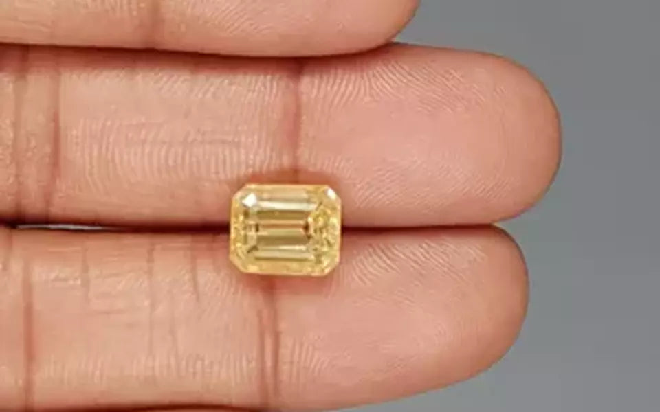 Yellow Sapphire - 5.04 Carats