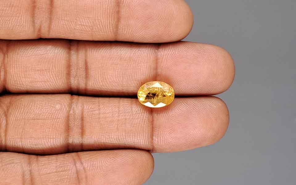 Yellow Sapphire - 5.04 Carats