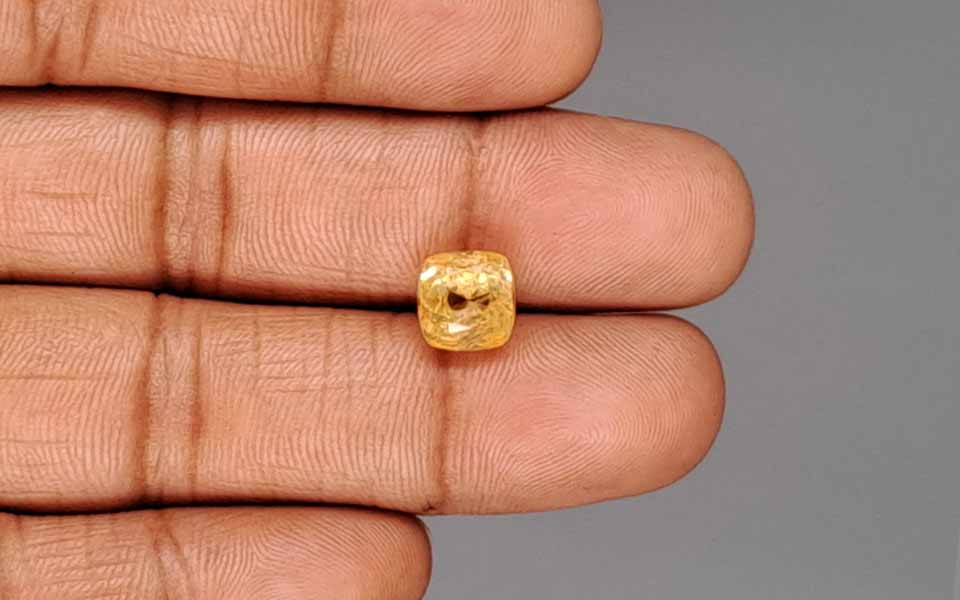Yellow Sapphire - 5.11 Carats