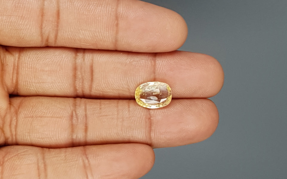 Yellow Sapphire - 5.18 Carats