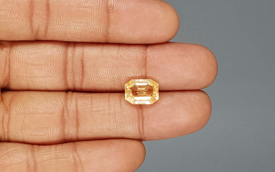 Yellow Sapphire - 5.24 Carats