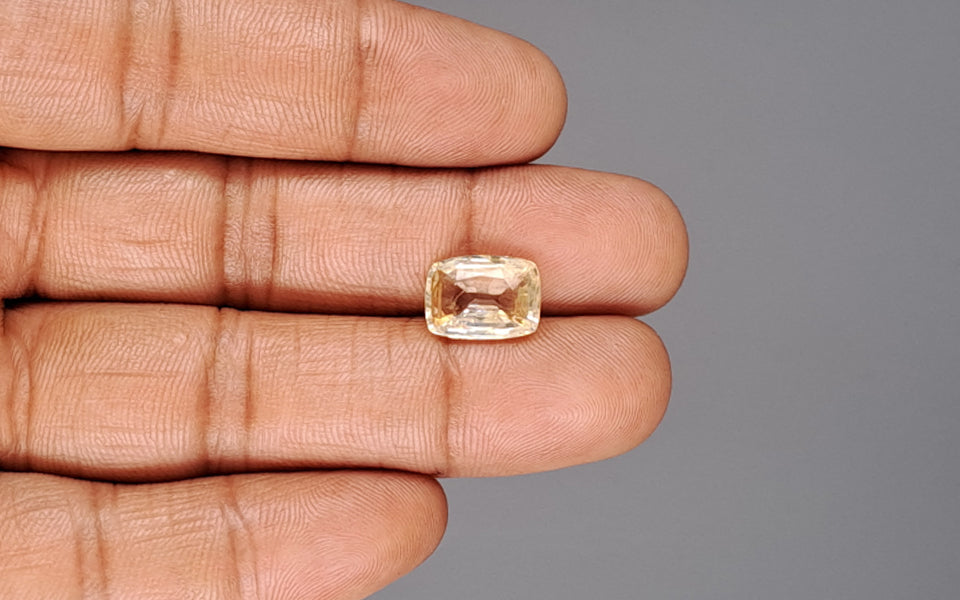 Yellow Sapphire - 5.39 Carats