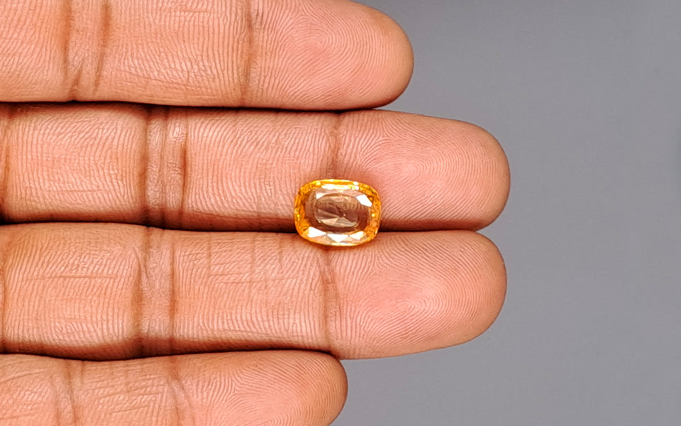 Yellow Sapphire - 5.52 Carats