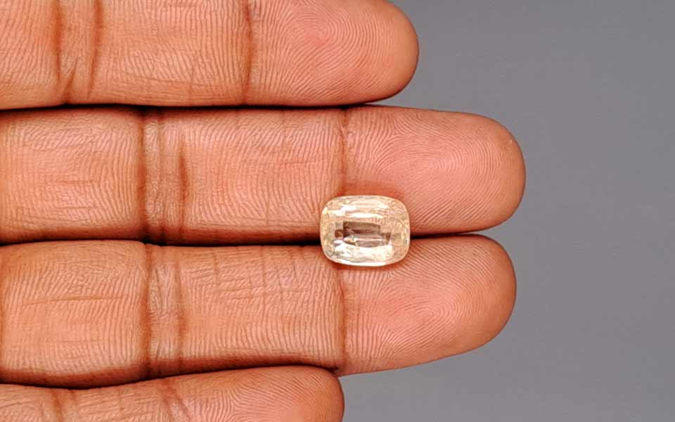 Ceylon Yellow Sapphire - 5.53 Carat Prime Quality CYS-4022