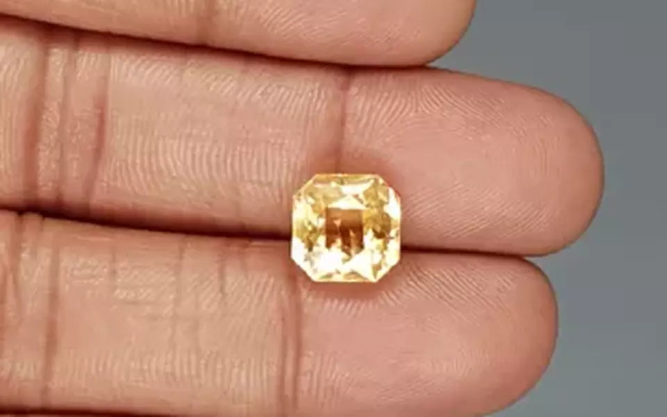 Yellow Sapphire - 5.71 Carats