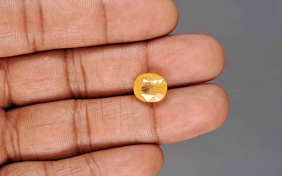 Yellow Sapphire - 5.74 Carats