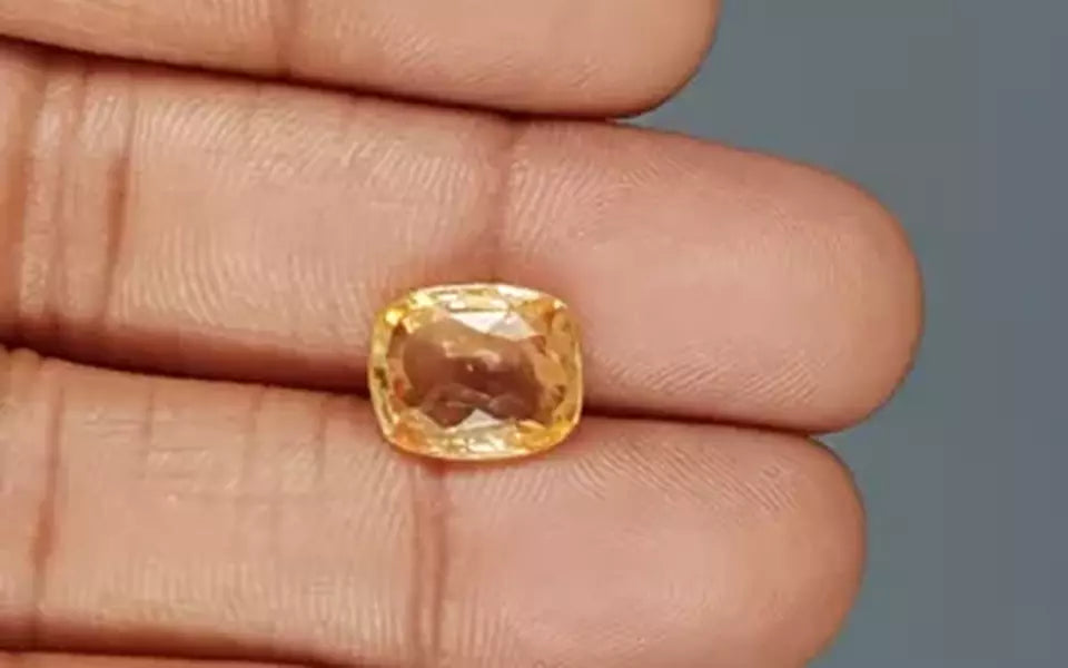 Yellow Sapphire - 6.00 Carats