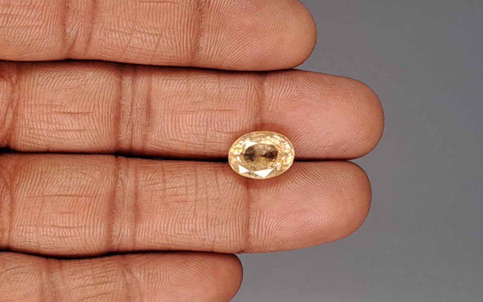 Yellow Sapphire - 6.15 Carats