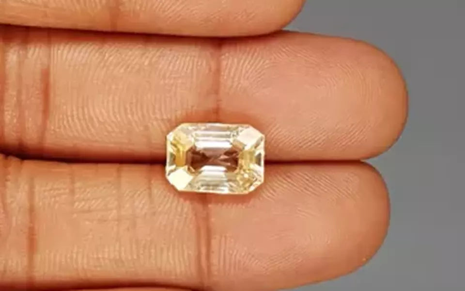 Yellow Sapphire - 6.16 Carats