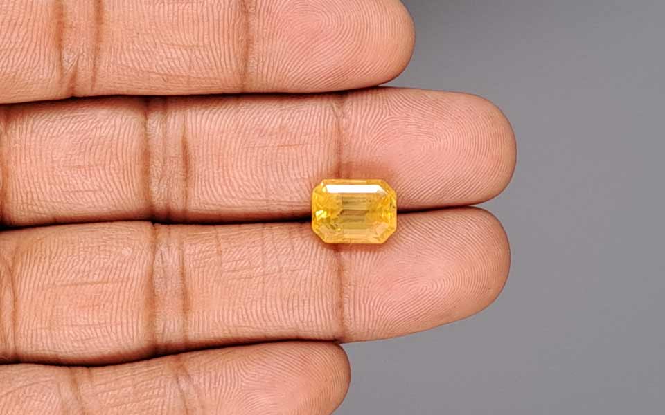 Yellow Sapphire - 6.46 Carats