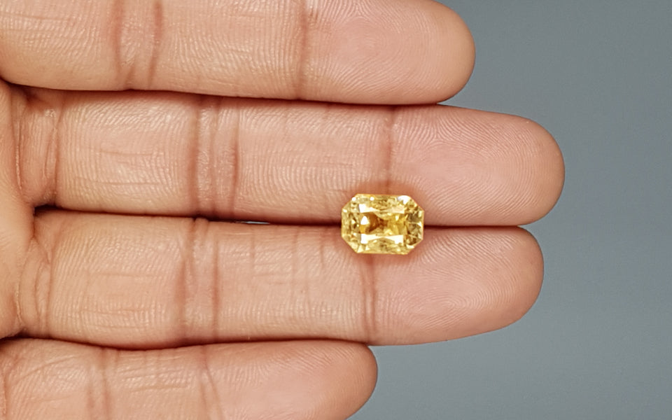 Yellow Sapphire - 6.54 Carats