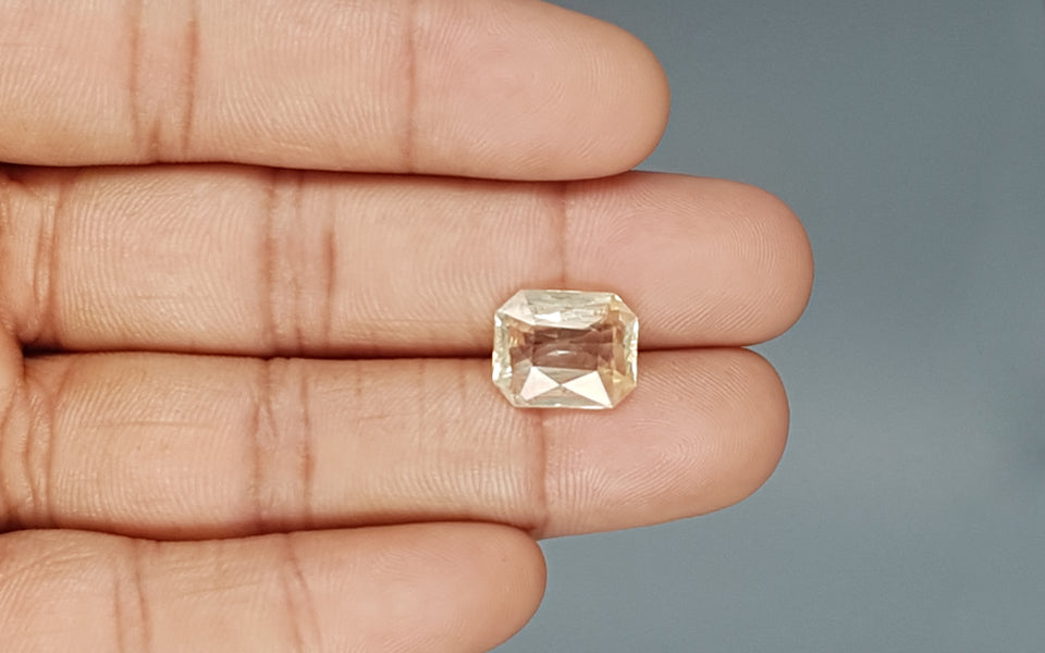 Yellow Sapphire - 7.15 Carats