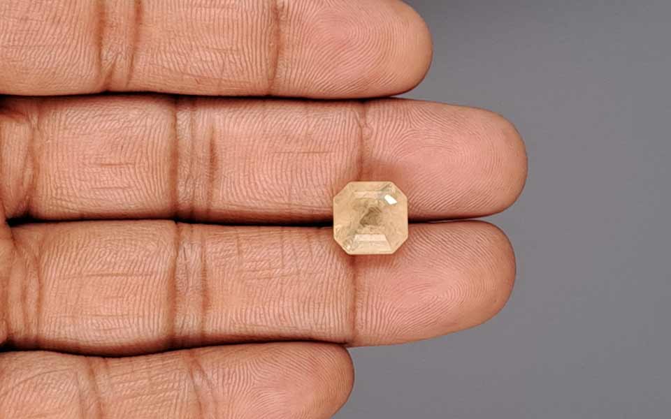 Yellow Sapphire - 7.32 Carats