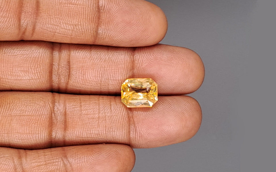 Ceylon Yellow Sapphire - 7.49 Carat Rare Quality CYS-3958