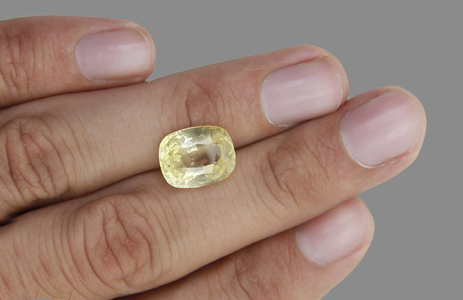 Yellow Sapphire - 7.89 Carats