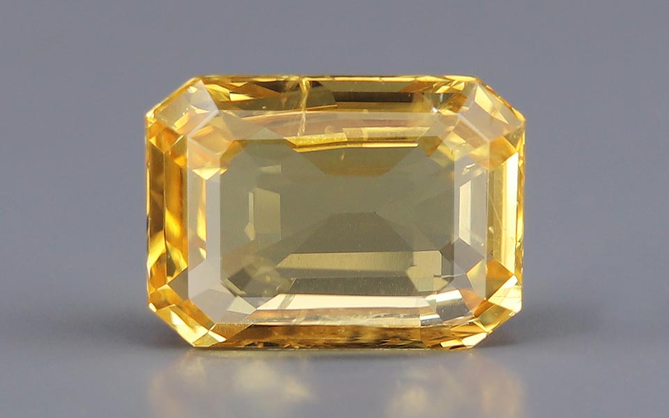 Yellow Sapphire - 7.98 Carats