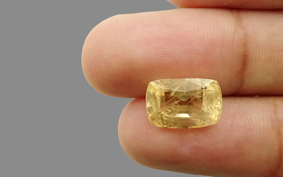 Yellow Sapphire - 8.20 Carats