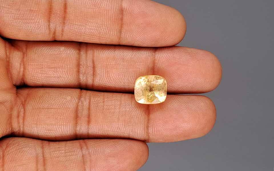 Yellow Sapphire - 8.20 Carats