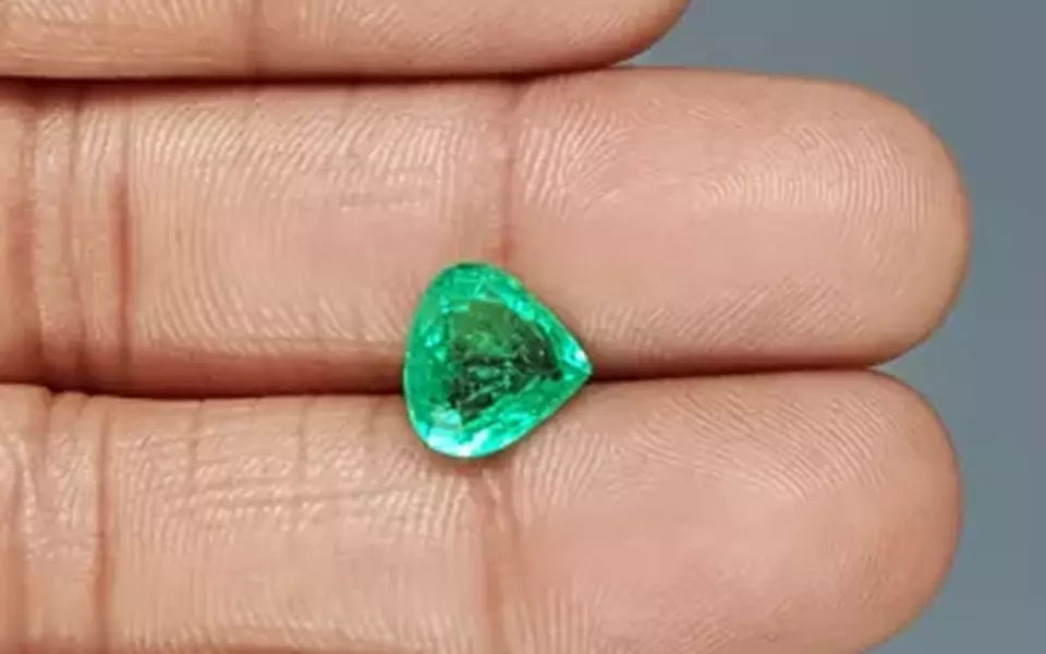 Russian Emerald - 3.07 Carat Rare Quality EMD-9785