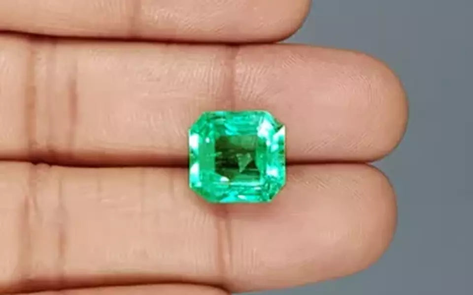 Emerald - 7.64 Carats