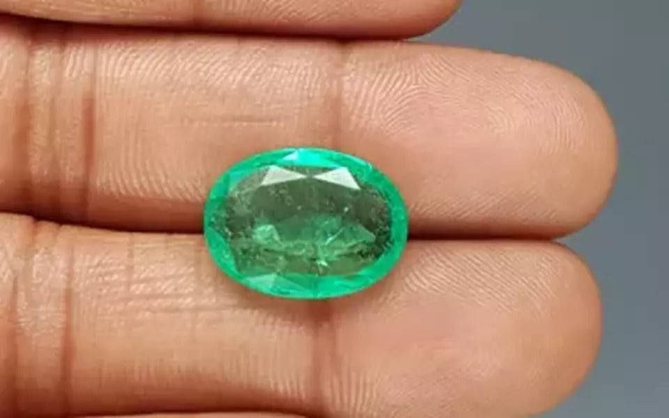 Colombian Emerald - 8.54 Carat Rare Quality EMD-9784