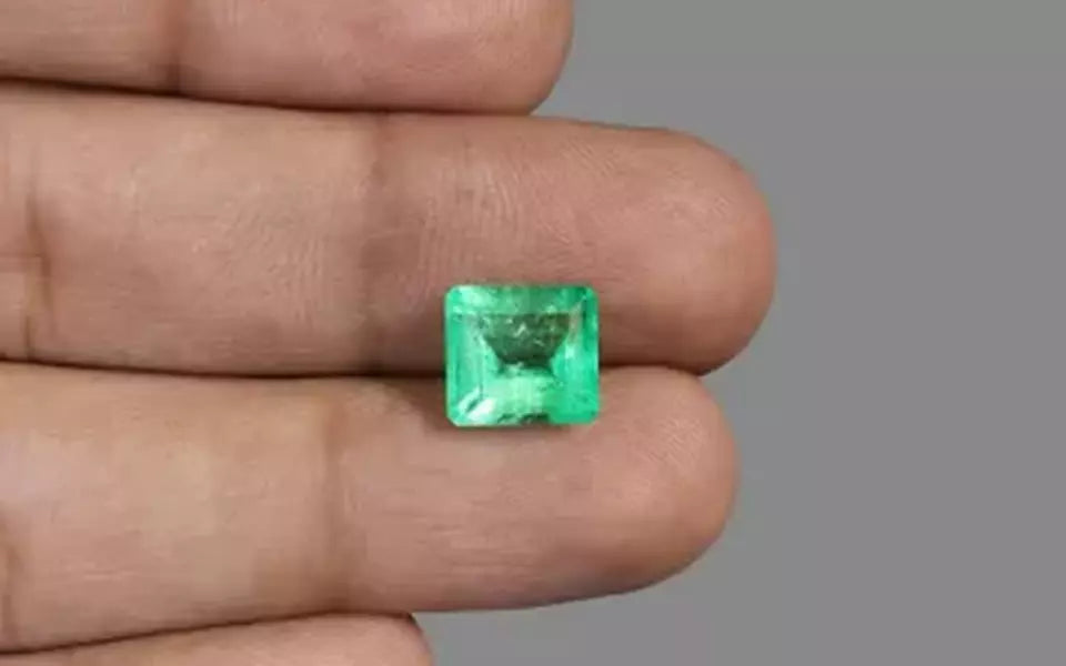 Emerald - 2.70 Carats
