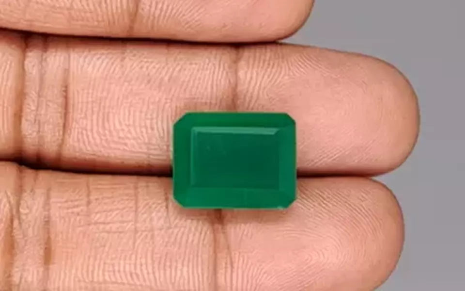 Green Onyx - 8.93 Carat Prime Quality GO-13090
