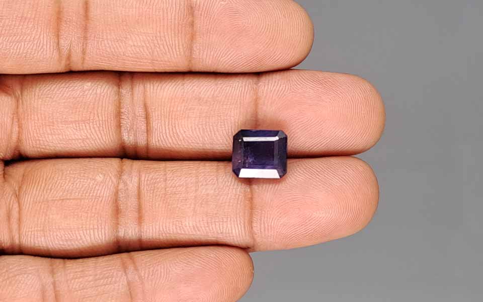 Khooni Neelam - 6.04 Carats
