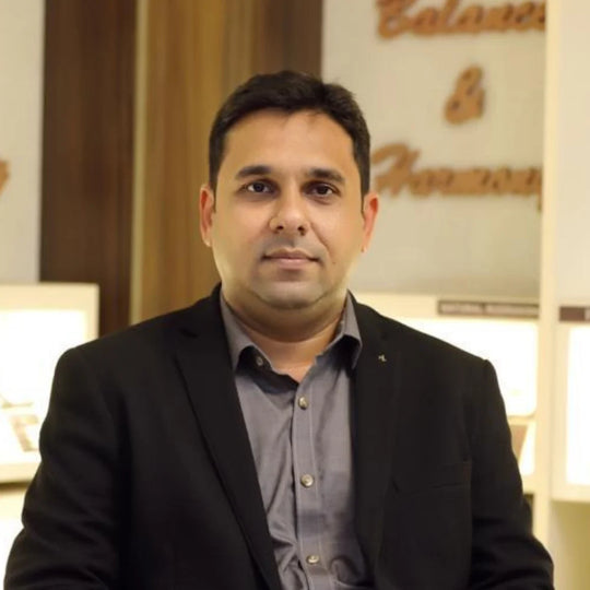 Manish Jain, Chief Certified Gemologist at MyRatna