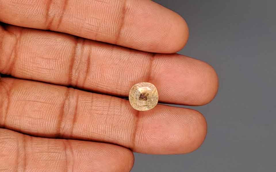 Natural Yellow Topaz - 6.11 Carat Limited Quality YT-25159