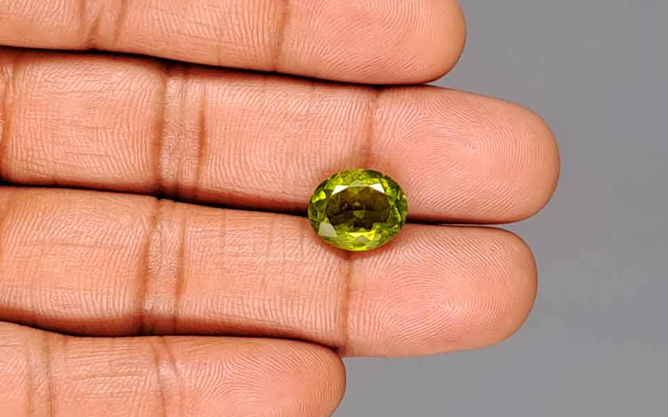 Peridot - 5.57 Carat Limited Quality PDT-14551