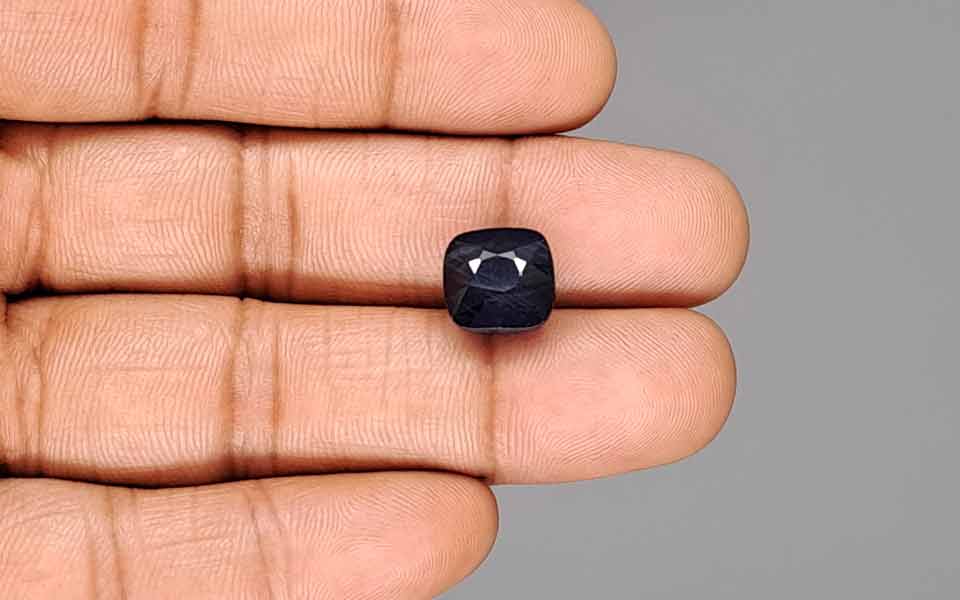 Blue Sapphire - 10.43 Carats